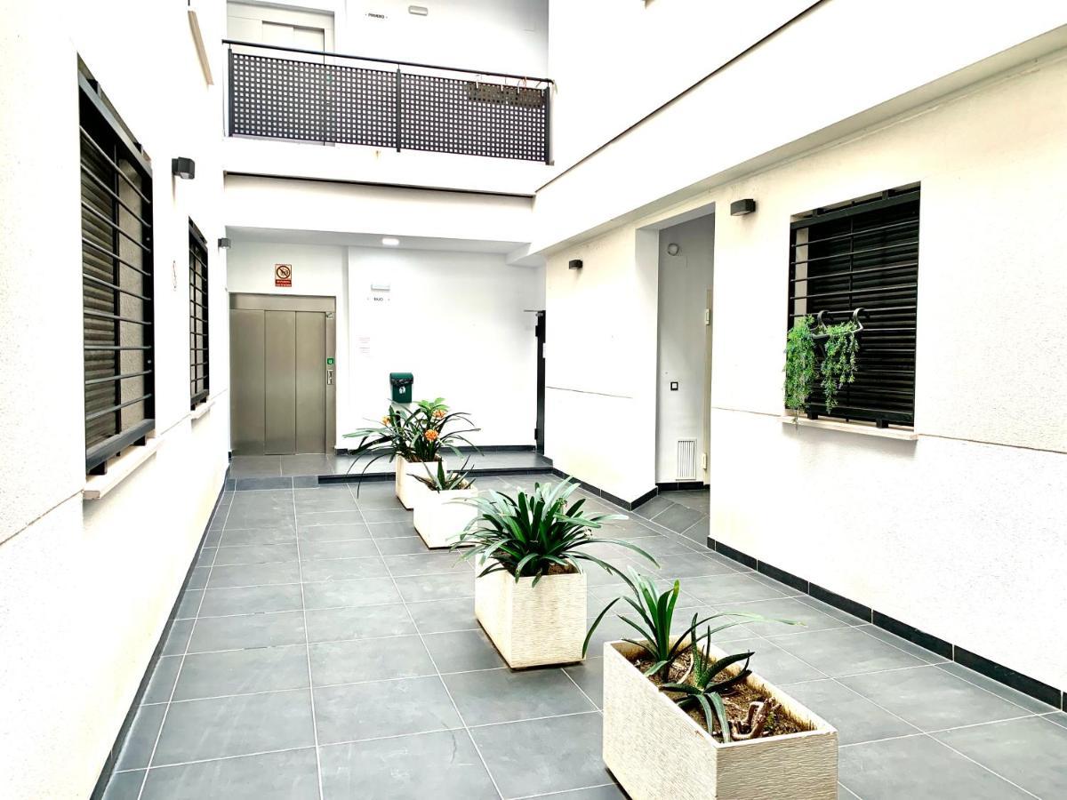 Homely Malaga Refino Bajo G6 Y F6 ภายนอก รูปภาพ